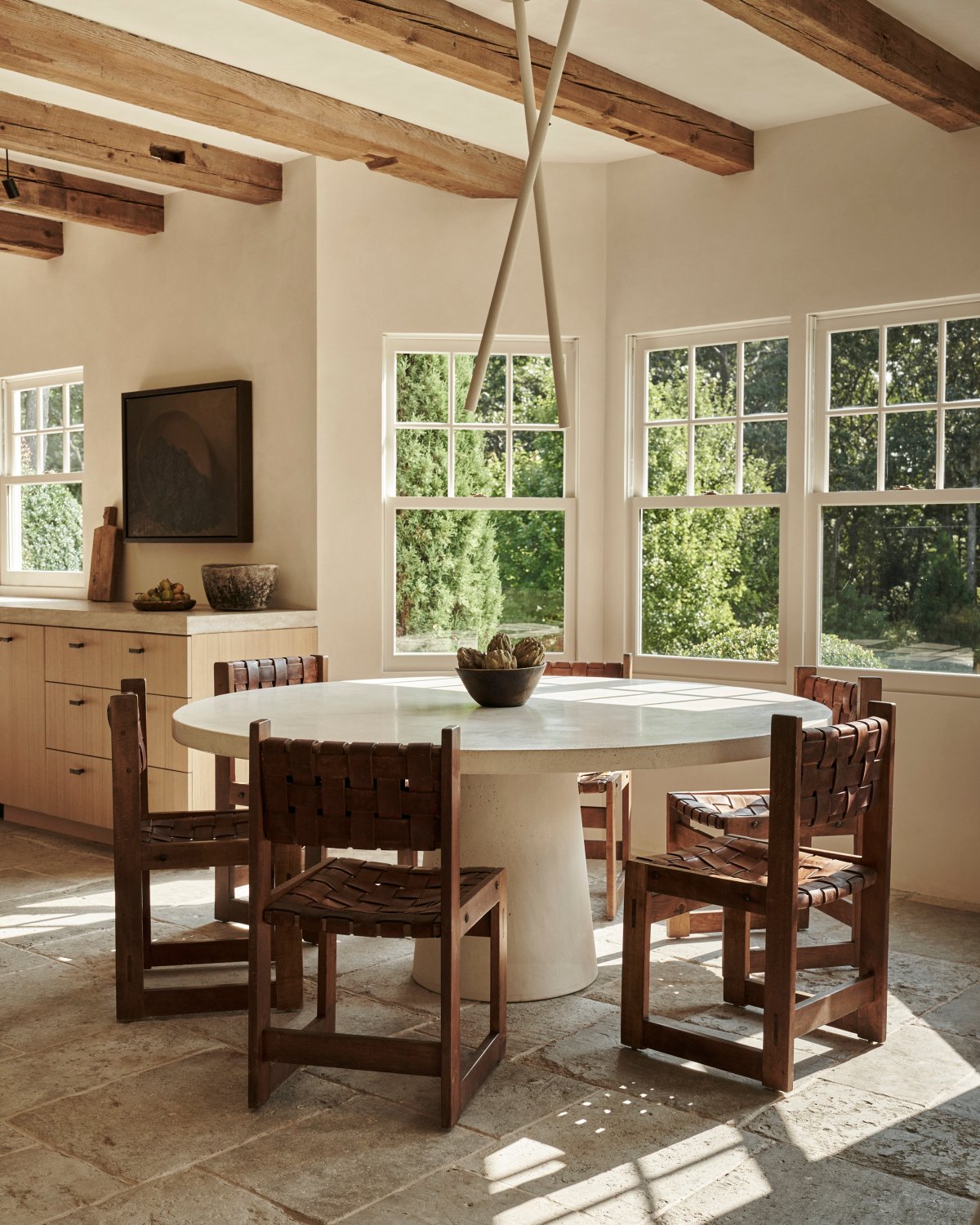 YinjiSpace Jordan Carlyle x East Hampton Farmhouse